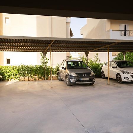 Maria'S Airport Apartment 코로피온 외부 사진
